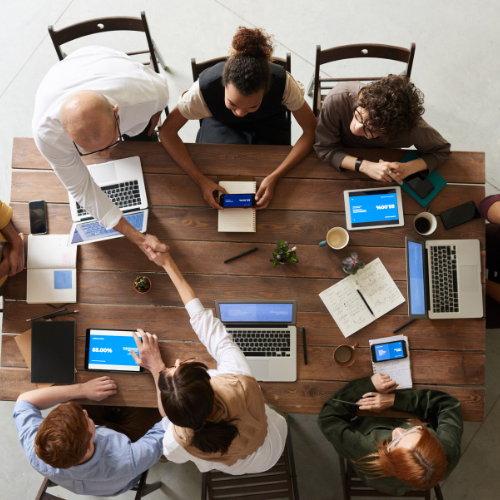 Dir. de marketing e comercial